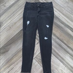 Wash Black jeggings with holes